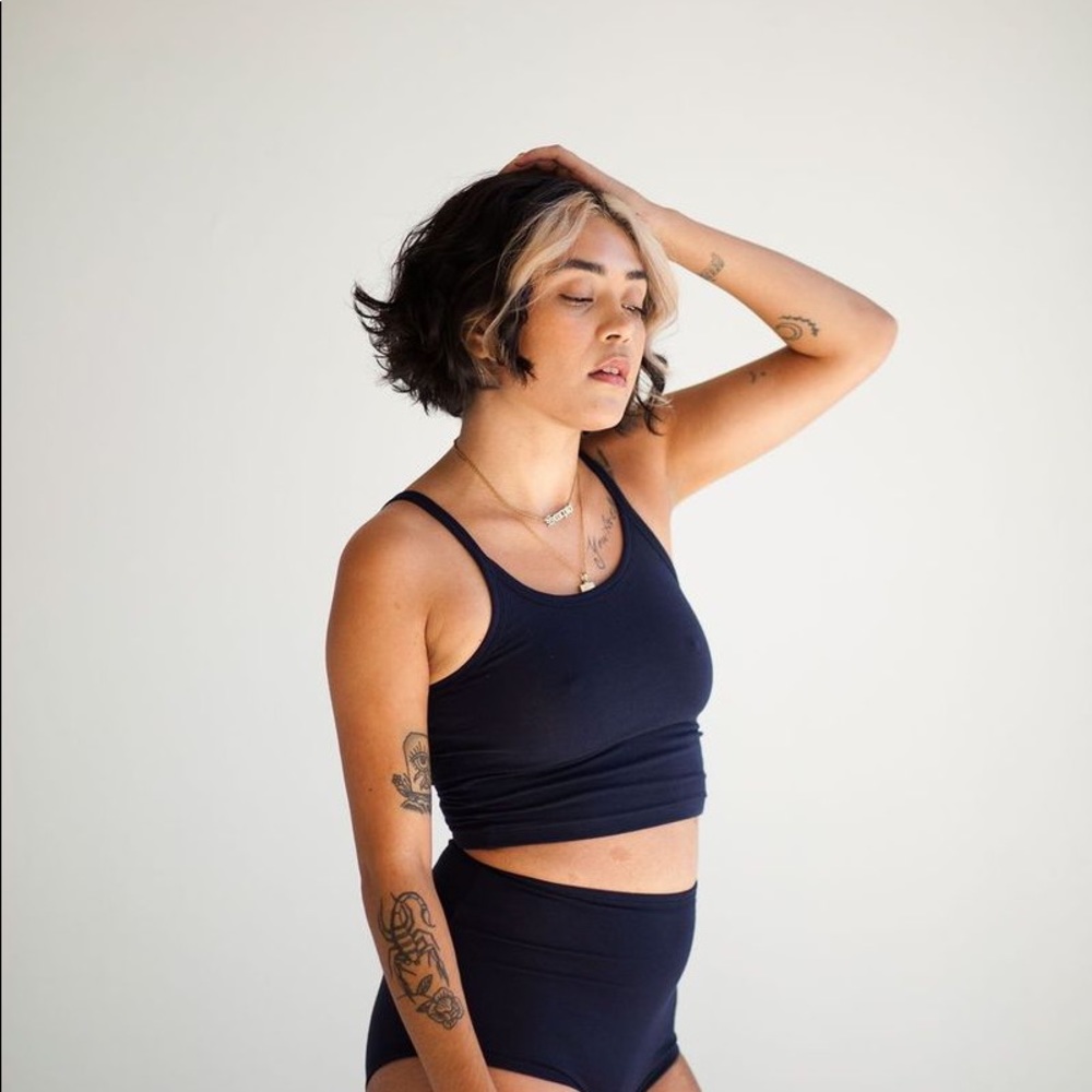 ARQ Cropped Tank in Navy NWT